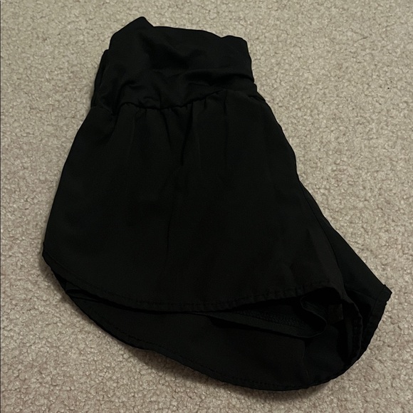SHEIN Black Women's Athletic Shorts - Picture 2 of 2